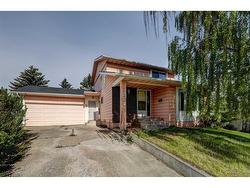 220 Queen Anne Place SE Calgary, AB T2J 4S3