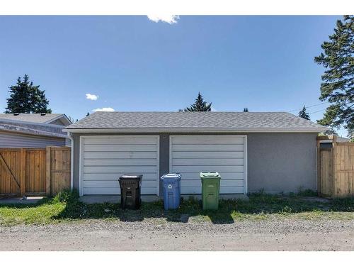 824 Avonlea Place Se, Calgary, AB - Outdoor With Exterior
