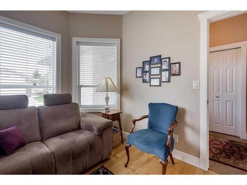 50-173 Austin Drive, Red Deer, AB - Indoor Photo Showing Living Room