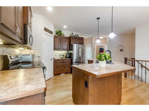 50-173 Austin Drive, Red Deer, AB - Indoor Photo Showing Kitchen With Upgraded Kitchen