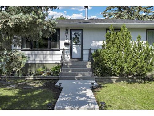 1703 31 Street Sw, Calgary, AB - Outdoor