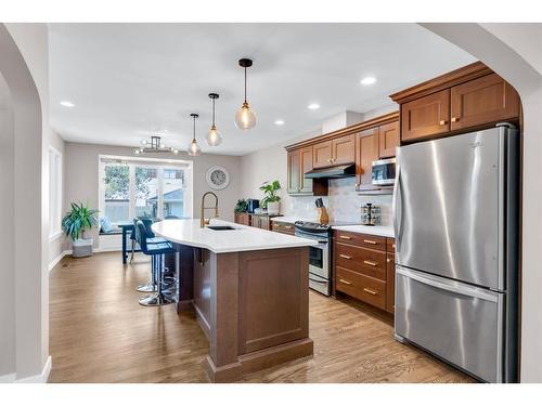 1703 31 Street Sw, Calgary, AB - Indoor Photo Showing Kitchen With Stainless Steel Kitchen