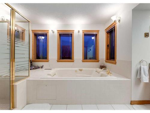 102 Christie Park View Sw, Calgary, AB - Indoor Photo Showing Bathroom