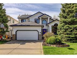15 Edgeview Heights NW Calgary, AB T3A 4W8