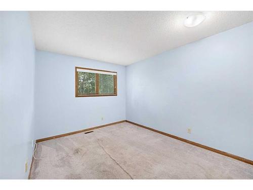 127 Shawnessy Drive, Calgary, AB - Indoor Photo Showing Other Room