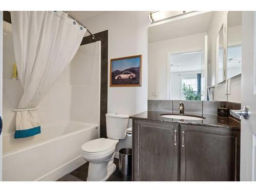 52 Cougar Ridge Manor Sw, Calgary, AB - Indoor Photo Showing Bathroom