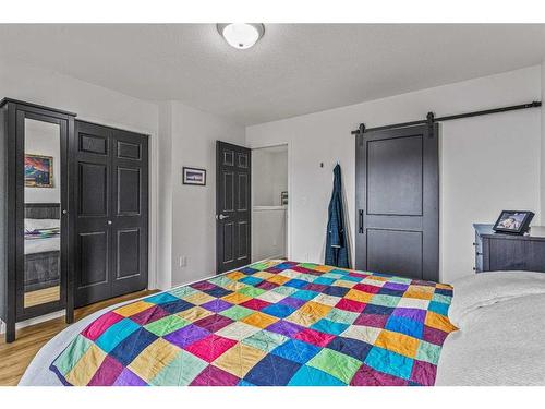 114-901 Benchlands Trail, Canmore, AB - Indoor Photo Showing Bedroom