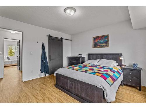114-901 Benchlands Trail, Canmore, AB - Indoor Photo Showing Bedroom
