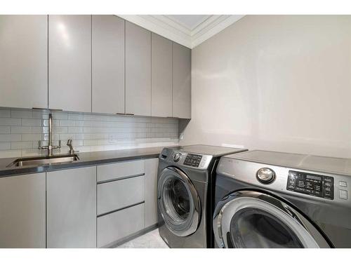 2915 Wolfe Street Sw, Calgary, AB - Indoor Photo Showing Laundry Room