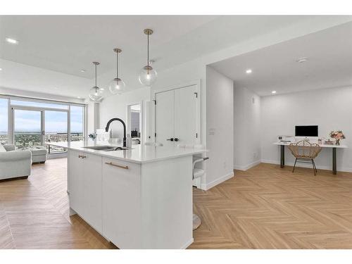 711-8505 Broadcast Avenue Sw, Calgary, AB - Indoor Photo Showing Kitchen With Upgraded Kitchen