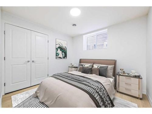 203 Lucas Close Nw, Calgary, AB - Indoor Photo Showing Living Room