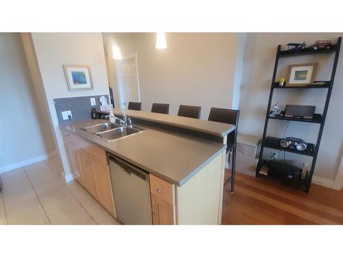 3603-24 Hemlock Crescent Sw, Calgary, AB - Indoor Photo Showing Kitchen With Double Sink