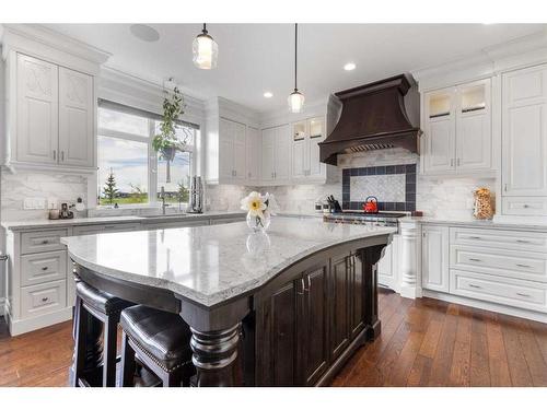 15 Aspen Summit Court Sw, Calgary, AB - Indoor Photo Showing Kitchen With Upgraded Kitchen