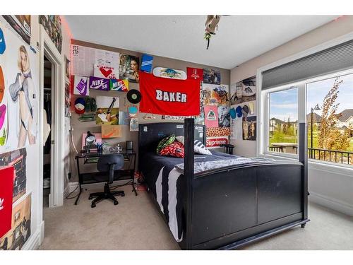 15 Aspen Summit Court Sw, Calgary, AB - Indoor Photo Showing Bedroom