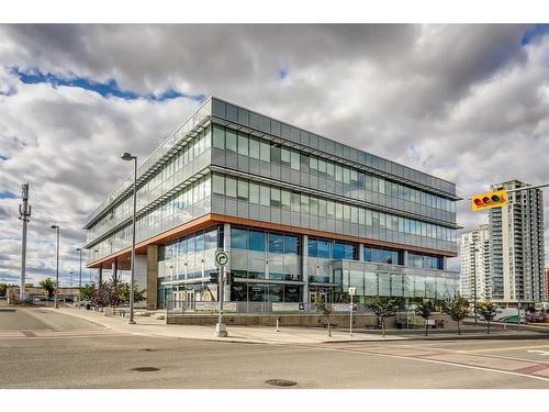 802-99 Spruce Place Sw, Calgary, AB - Outdoor