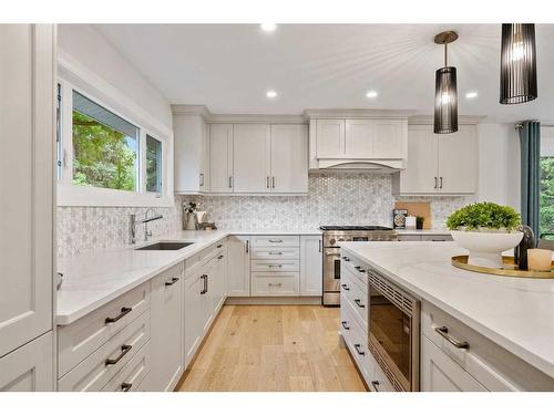 12320 Lake Moraine Rise Se, Calgary, AB - Indoor Photo Showing Kitchen With Upgraded Kitchen