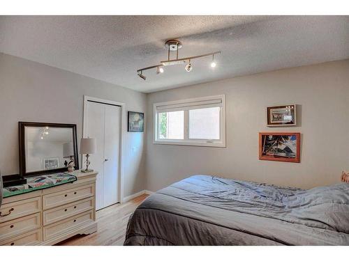 323 Silver Valley Boulevard Nw, Calgary, AB - Indoor Photo Showing Bedroom