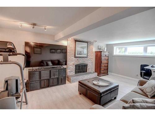 323 Silver Valley Boulevard Nw, Calgary, AB - Indoor