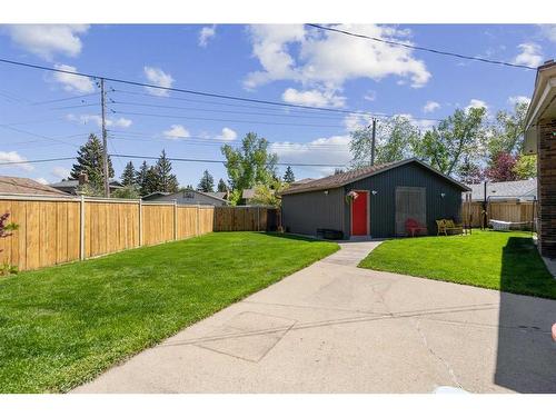 12 Lake Newell Green Se, Calgary, AB - Outdoor