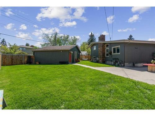 12 Lake Newell Green Se, Calgary, AB - Outdoor