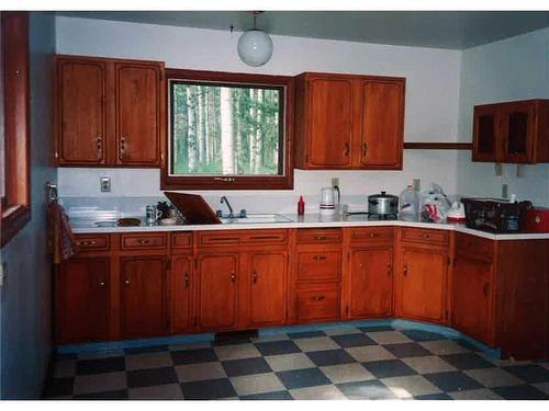 336070 Highway 22 Highway West, Rural Foothills County, AB - Indoor Photo Showing Kitchen