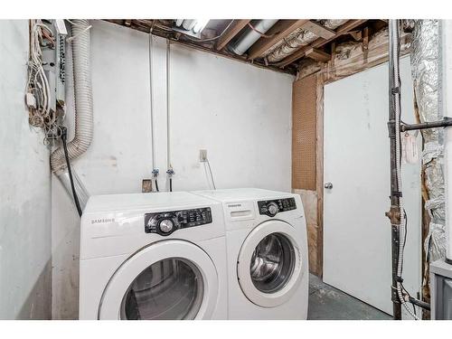 119 Erin Mount Crescent Se, Calgary, AB - Indoor Photo Showing Laundry Room