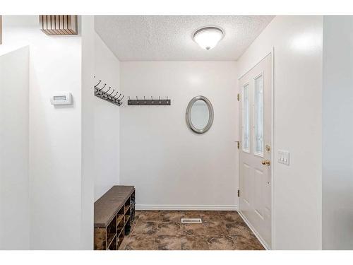 119 Erin Mount Crescent Se, Calgary, AB - Indoor Photo Showing Other Room