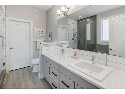 51 Nolancliff Place Nw, Calgary, AB - Indoor Photo Showing Bathroom