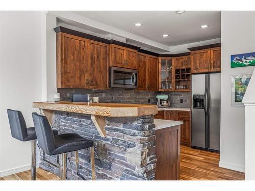 211-75 Dyrgas Gate, Canmore, AB - Indoor Photo Showing Kitchen