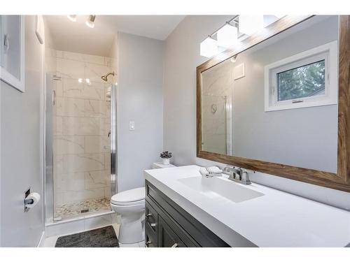 5155 Viceroy Drive Nw, Calgary, AB - Indoor Photo Showing Bathroom
