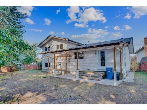 19 Deermont Place Se, Calgary, AB - Outdoor