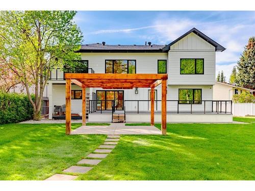 18 Varcrest Place Nw, Calgary, AB - Outdoor With Deck Patio Veranda