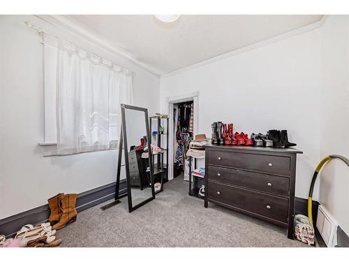 115 25 Avenue Nw, Calgary, AB - Indoor Photo Showing Other Room
