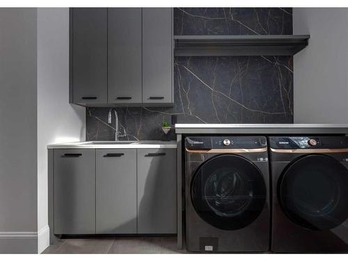 1426 4A Street Nw, Calgary, AB - Indoor Photo Showing Laundry Room