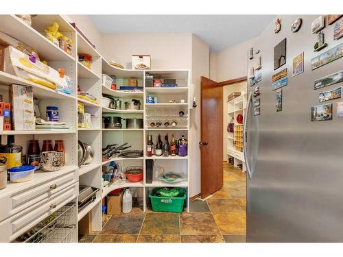 98 Crestbrook Hill Sw, Calgary, AB - Indoor With Storage