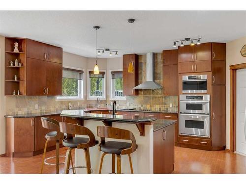 98 Crestbrook Hill Sw, Calgary, AB - Indoor Photo Showing Kitchen With Upgraded Kitchen