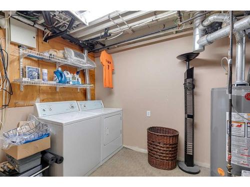 5920 Memorial Drive Ne, Calgary, AB - Indoor Photo Showing Laundry Room