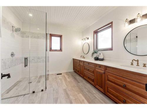 252121 2157 Drive West, Rural Foothills County, AB - Indoor Photo Showing Bathroom