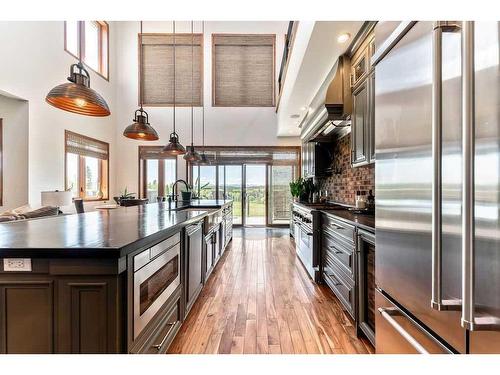 252121 2157 Drive West, Rural Foothills County, AB - Indoor Photo Showing Kitchen With Upgraded Kitchen