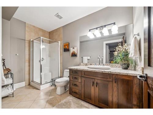 11 Aspen Ridge Gate Sw, Calgary, AB - Indoor Photo Showing Bathroom