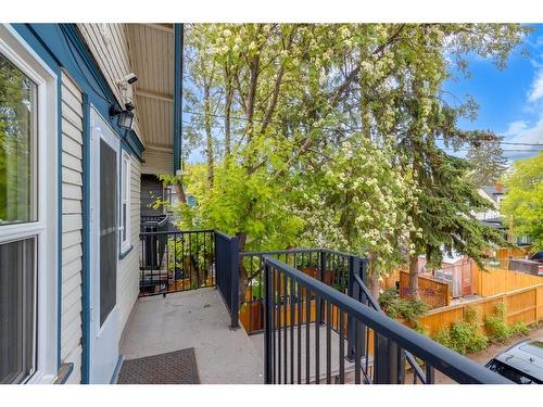 522 21 Avenue Sw, Calgary, AB - Outdoor With Exterior