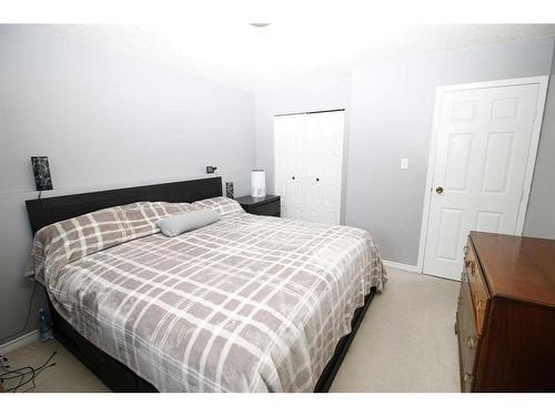 72 Huntley Close Ne, Calgary, AB - Indoor Photo Showing Bedroom
