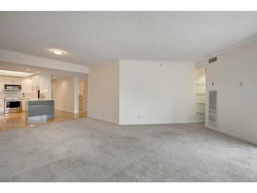 920-720 13 Avenue Sw, Calgary, AB - Indoor With Fireplace