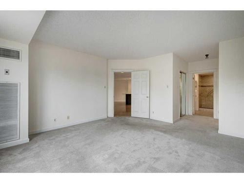 920-720 13 Avenue Sw, Calgary, AB - Indoor Photo Showing Other Room