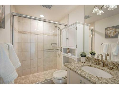 920-720 13 Avenue Sw, Calgary, AB - Indoor Photo Showing Bathroom