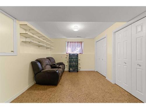 204 Westview Place, Bowden, AB - Indoor