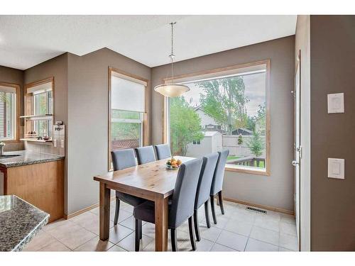 401 Chaparral Drive Se, Calgary, AB - Indoor Photo Showing Dining Room