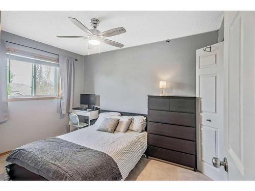401 Chaparral Drive Se, Calgary, AB - Indoor Photo Showing Bedroom
