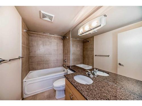 619-8880 Horton Road Sw, Calgary, AB - Indoor Photo Showing Bathroom