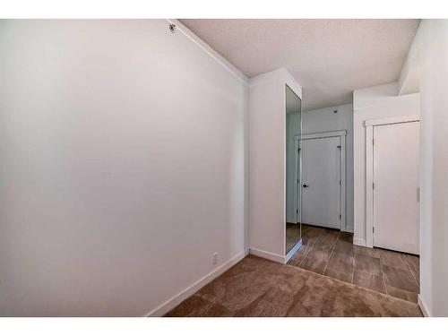 1511-8880 Horton Road Sw, Calgary, AB - Indoor Photo Showing Other Room